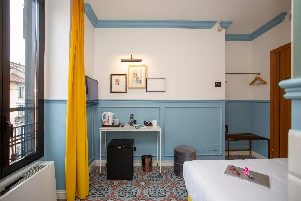 SINGLE STANDARD Room, Casual Eclettico Milano, Milan