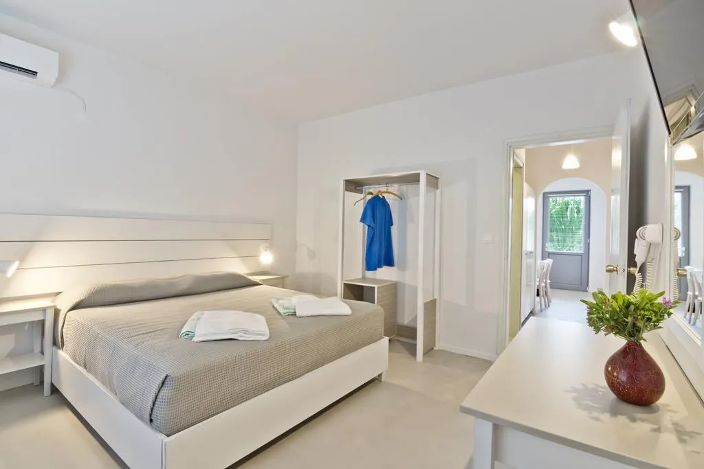 Room, Gregory Peck Beach Break Apartments, Rhodes