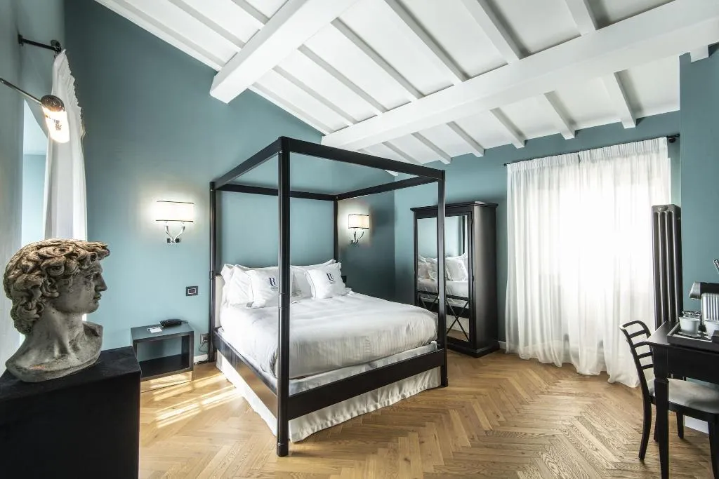 DOUBLE SUPERIOR QUEEN BED Room, Relais Uffizi, Florence