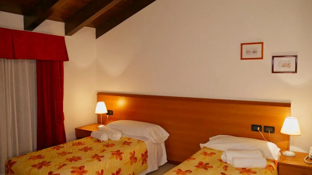 DOUBLE STANDARD Room, Hotel Vajont, Venice