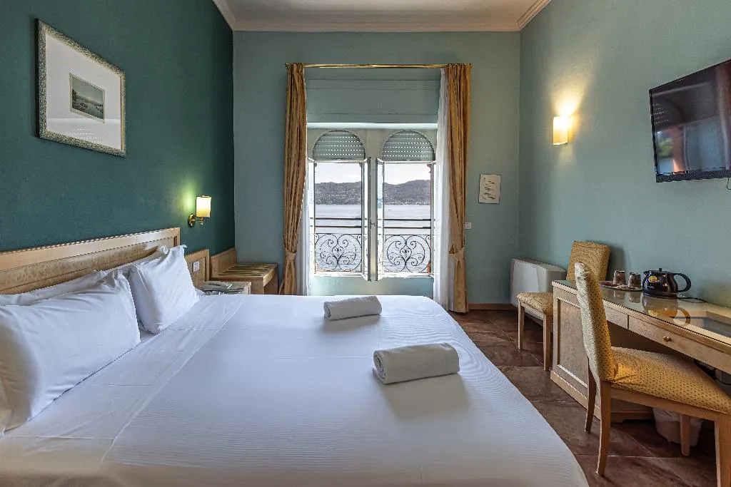 Double or Twin DELUXE LAKE VIEW Room, LVG Hotel Collection - Belvedere San Gottardo, Milan