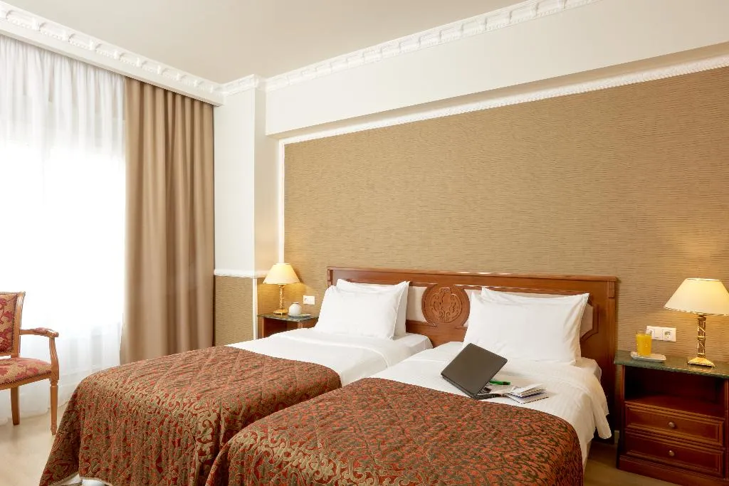 FAMILY ROOM TWO BEDROOMS TWO BATHROOMS Room, Grand Hotel Palace Thessaloniki, Halkidiki