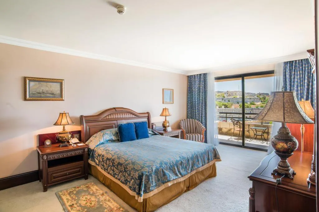Room, Grand Hotel Excelsior, Malta