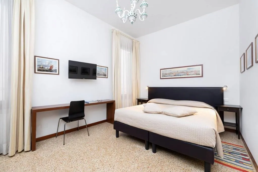 Room, Residence Ca' Foscolo, Venice