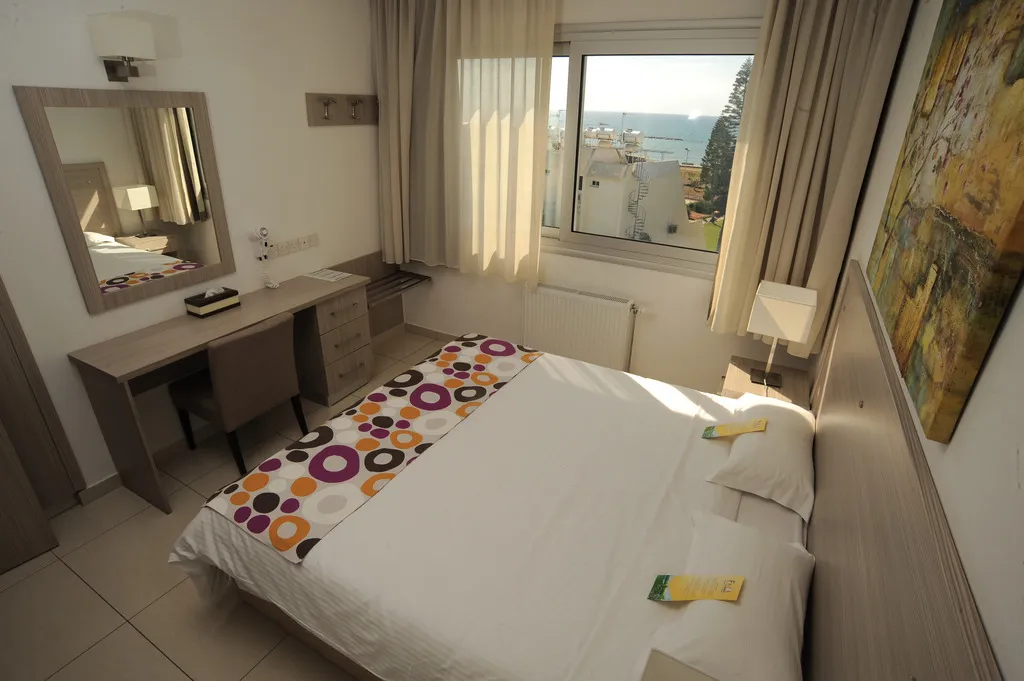 SUITE CAPACITY 1 Room, Frixos Suites Hotel Apts, Cyprus