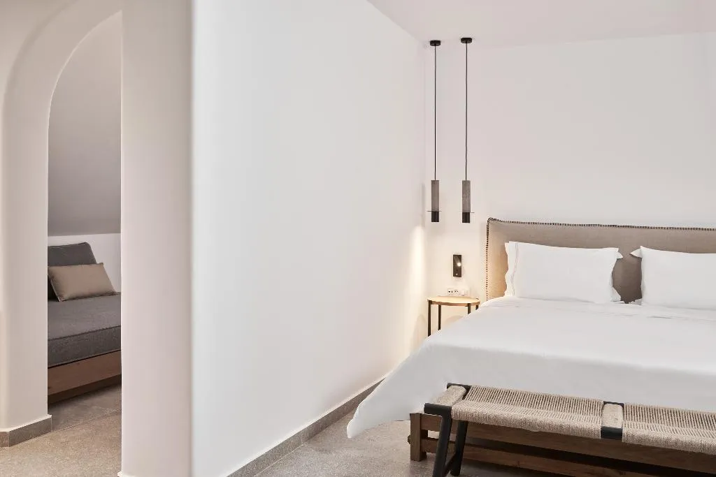 JUNIOR SUITE POOL VIEW Room, SantAnna Luxury Suites, Santorini