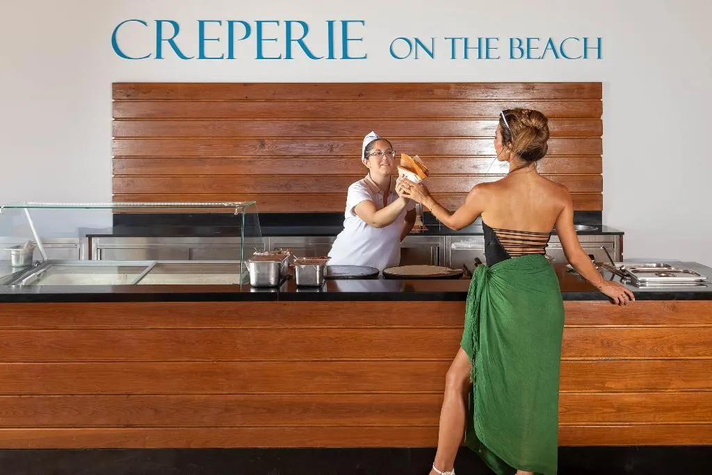 Restaurant, Roda Beach Resort and Spa, Corfu