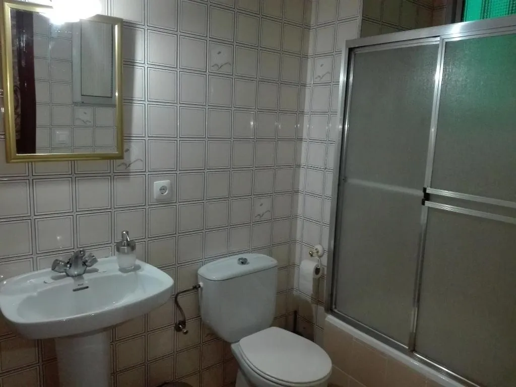 Room, Pensión Javier, Seville