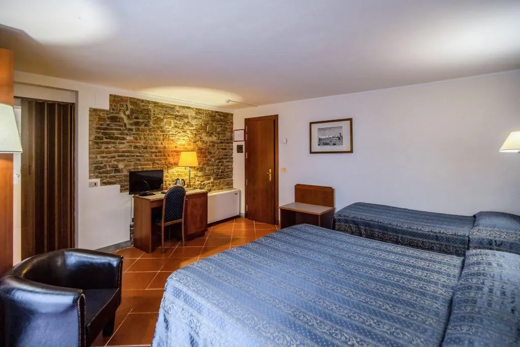 TRIPLE TWO BEDS Room, Martelli, Florence
