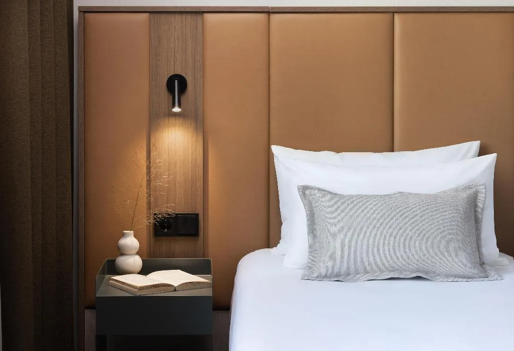 DOUBLE SUPERIOR Room, NH City Centre Amsterdam, Amsterdam