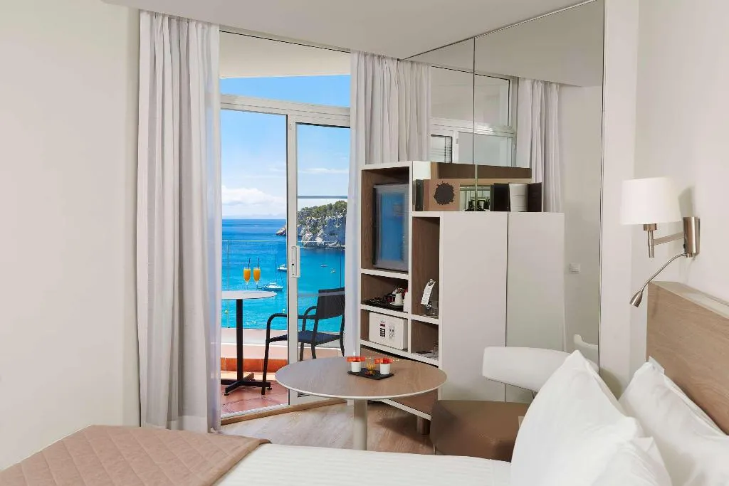 FAMILY ROOM STANDARD Room, Meliá Cala Galdana, Menorca