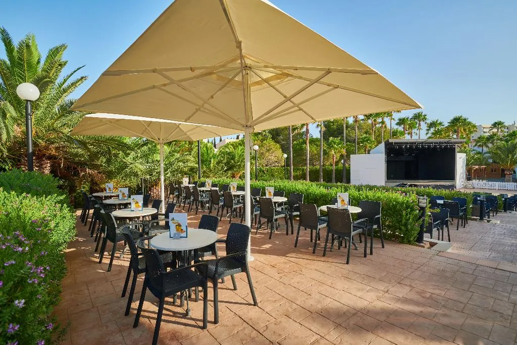 Terrace, Hipotels Mediterraneo Club, Majorca