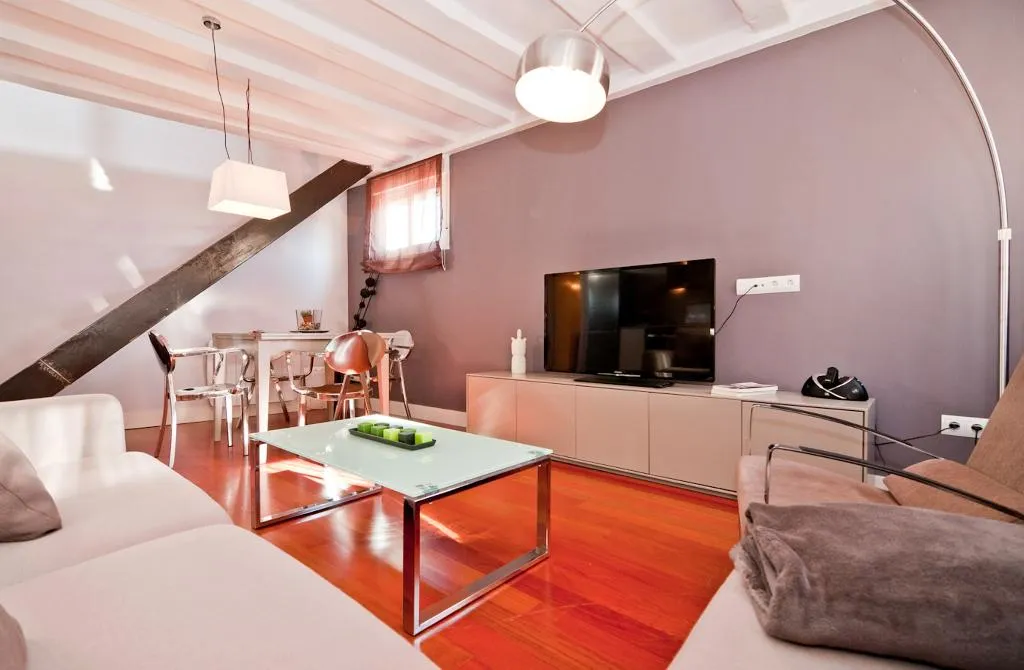 APARTMENT DUPLEX Room, Smartr Madrid Atocha, Madrid