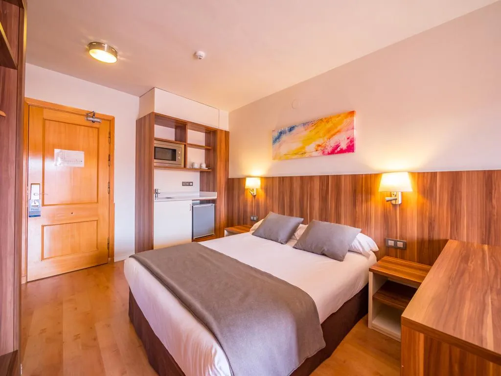 SUITE STANDARD Room, Golden Avenida Family Suites, Costa Dorada