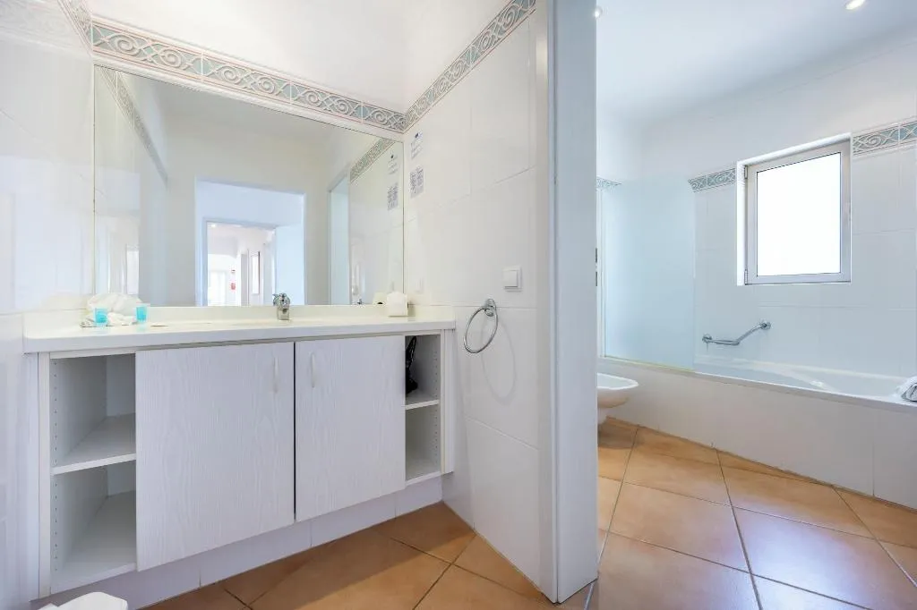 Room, Vila Palmeira, Algarve
