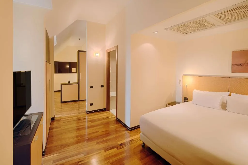 APARTMENT STANDARD Room, NH Milano 2 Residence, Milan