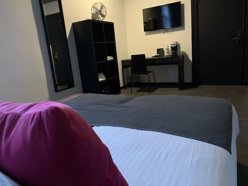 TRIPLE STANDARD Room, Hotel de Looier, Amsterdam