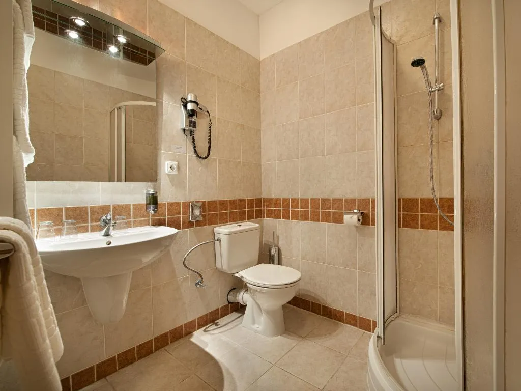 JUNIOR SUITE STANDARD Room, EA Hotel Tosca, Prague
