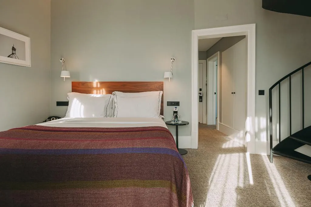 SUITE KING SIZE BED Room, 1908 Lisboa Hotel, Lisbon