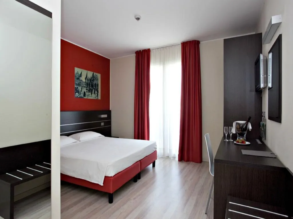 Double or Twin WITH BALCONY Room, Vienna, Venice