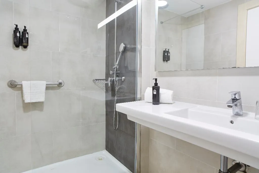 DOUBLE PREMIUM Room, Invisa Hotel Club Cala Blanca, Ibiza