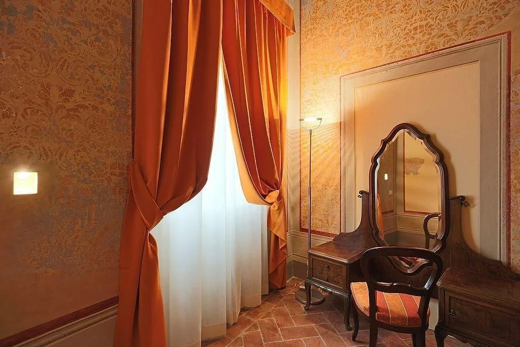 Room, Uffizi Harmony, Florence