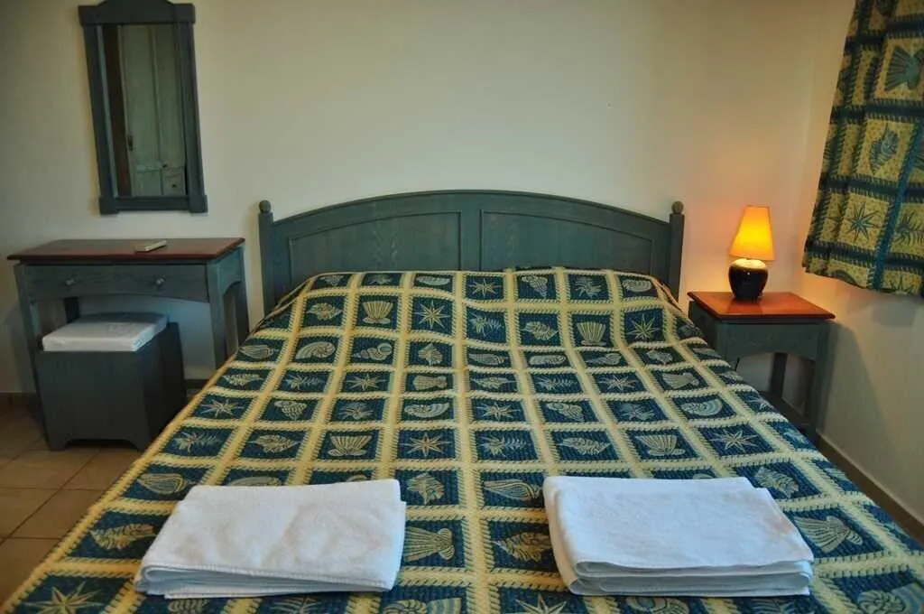 Room, Palm Court Suites, Izmir