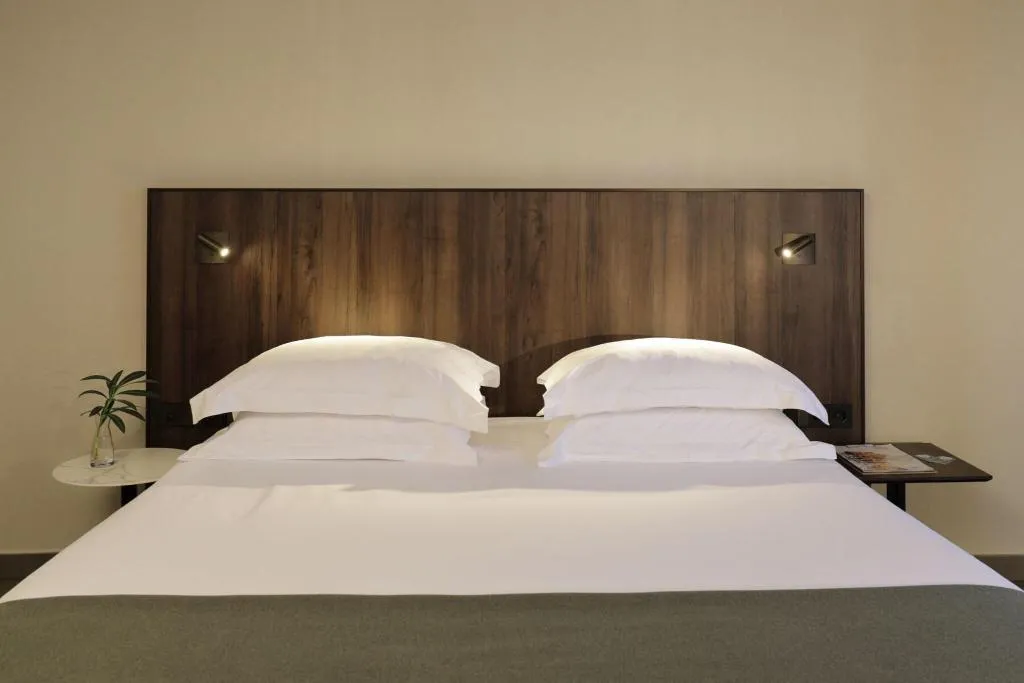 DOUBLE SUPERIOR Room, Ciutat de Girona, Costa Brava