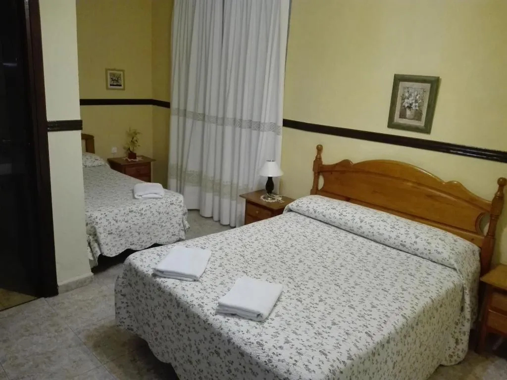 Room, Pensión Javier, Seville