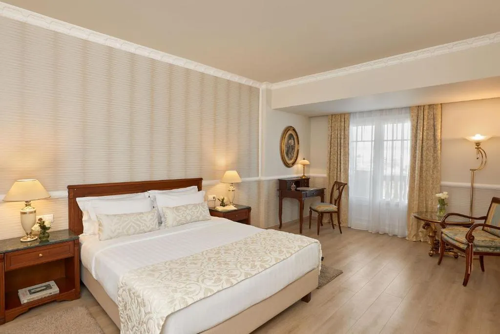 SUITE CLASSIC Room, Grand Hotel Palace Thessaloniki, Halkidiki