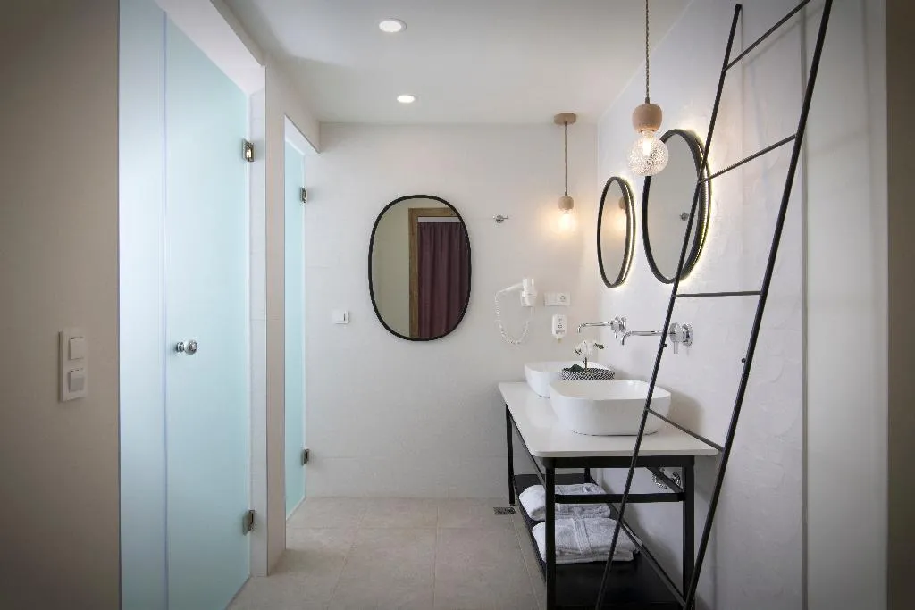SUITE DELUXE ONE BEDROOM Room, Rainbow Apartments, Crete