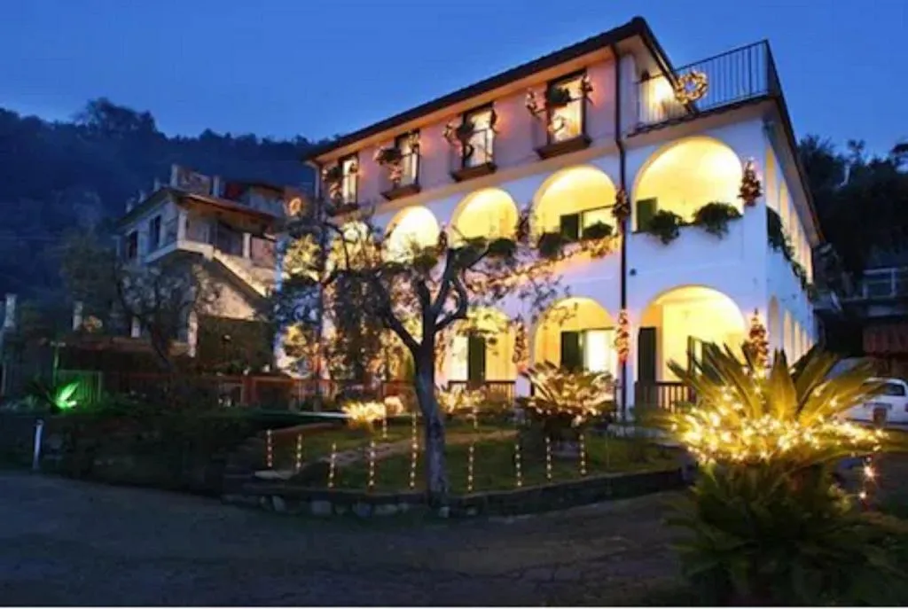General view, Villa Pane Resort, Naples