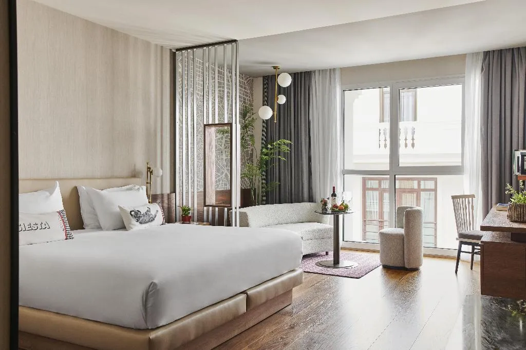 Room, Hyatt Centric Gran Via Madrid, Madrid