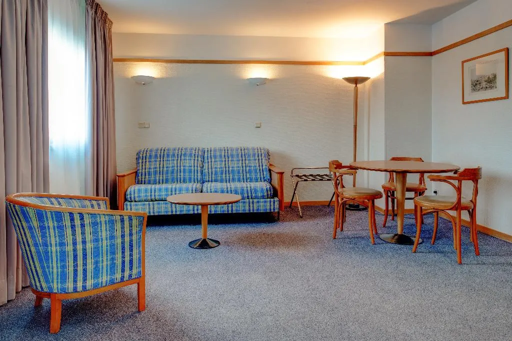 APARTMENT CAPACITY 4 Room, VIP Executive Eden Aparthotel, Lisbon