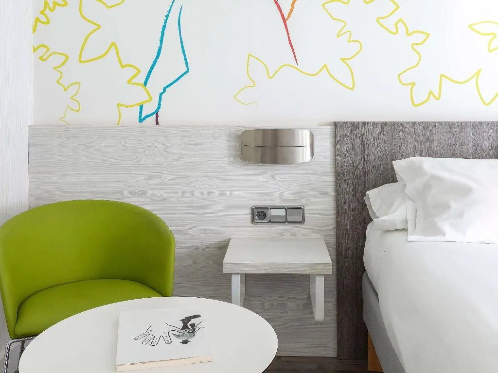 Double or Twin STANDARD Room, Ibis Styles Madrid Prado, Madrid