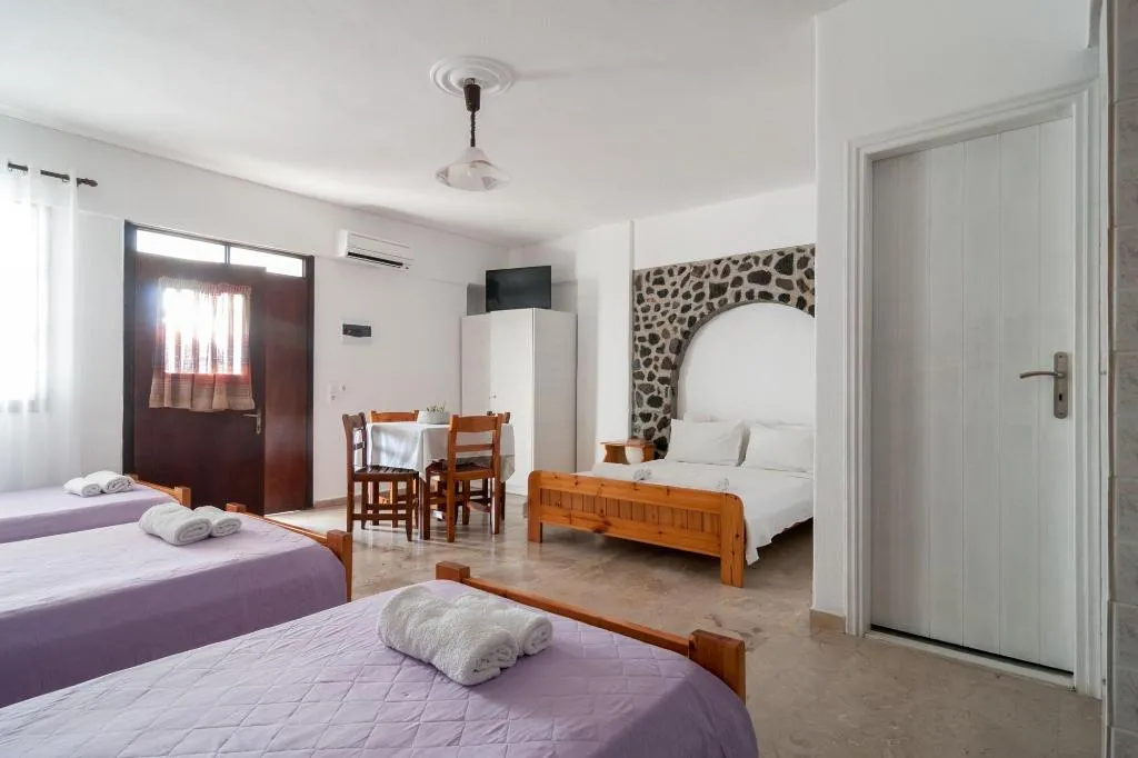 Room, Holiday Beach Resort, Santorini