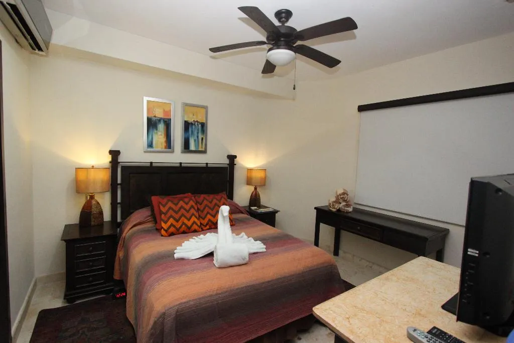 APARTMENT DELUXE TWO BEDROOM Room, El Faro Residences, Playa Del Carmen
