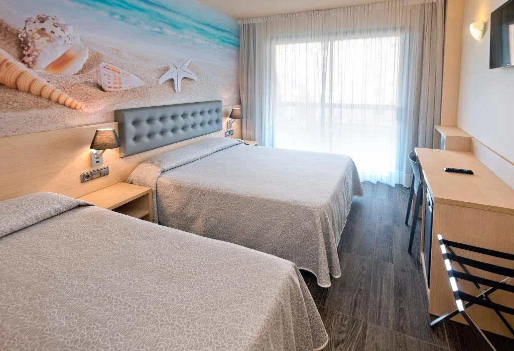 TRIPLE STANDARD Room, Tropic Park Hotel, Costa Brava