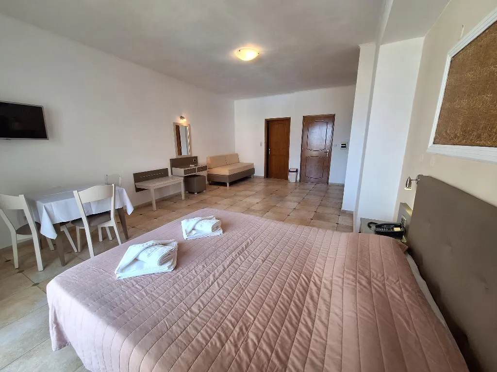 STUDIO TWO BEDS Room, Perla Beach, Crete