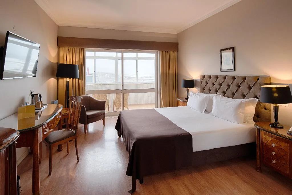 SUITE SUPERIOR SEA VIEW Room, Golden Tulip Porto Gaia, Porto