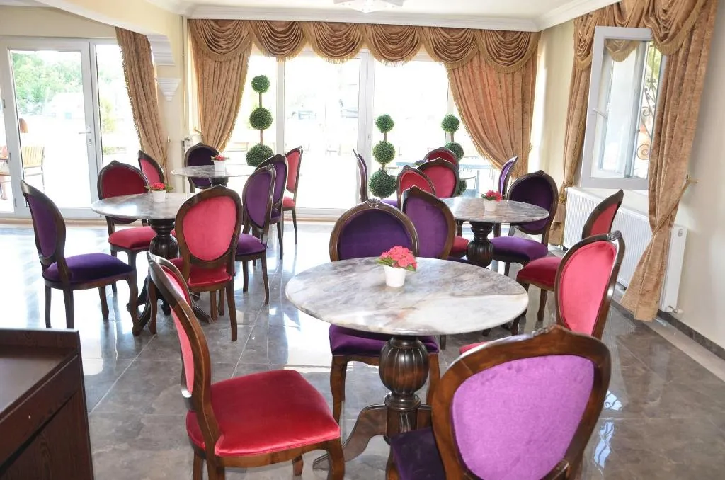 Lobby, Uzunhan Hotel, Izmir