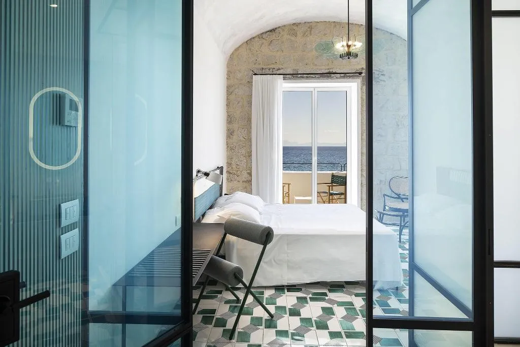 Room, Miramare Sea Resort and Spa, Naples