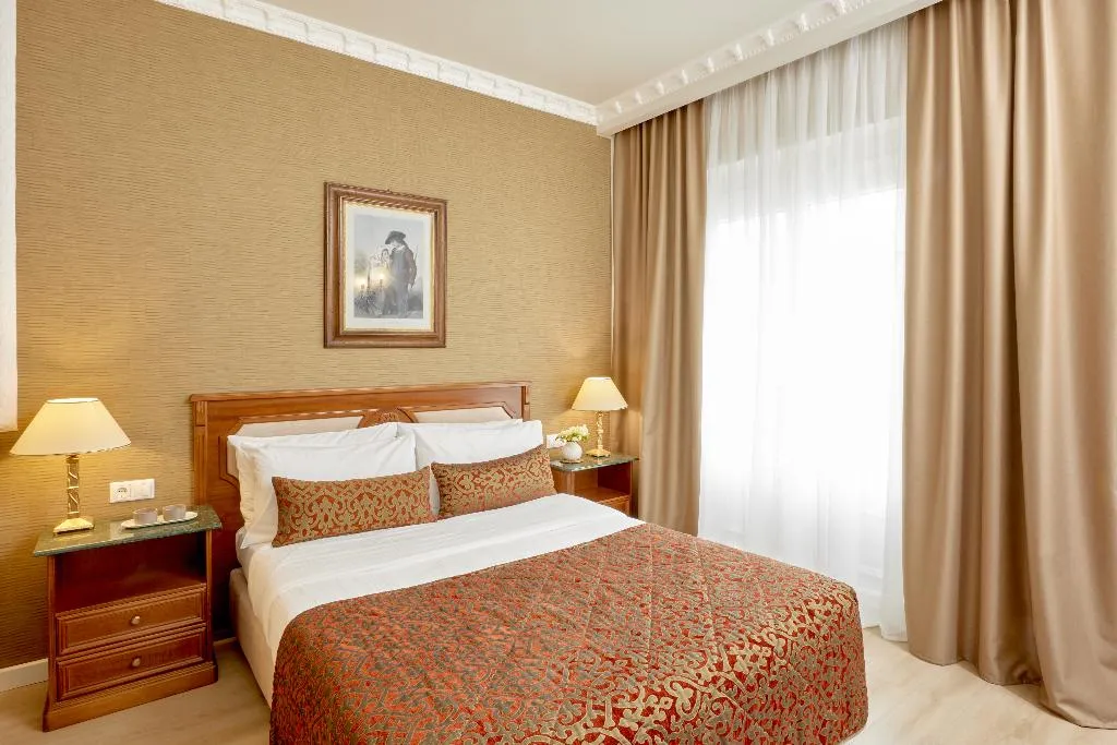 SUITE ONE BEDROOM TWO BATHROOMS Room, Grand Hotel Palace Thessaloniki, Halkidiki