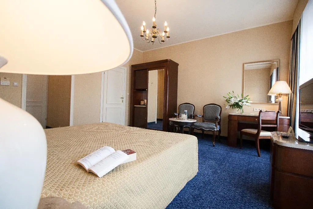 DOUBLE STANDARD Room, Grand Hotel, Krakow