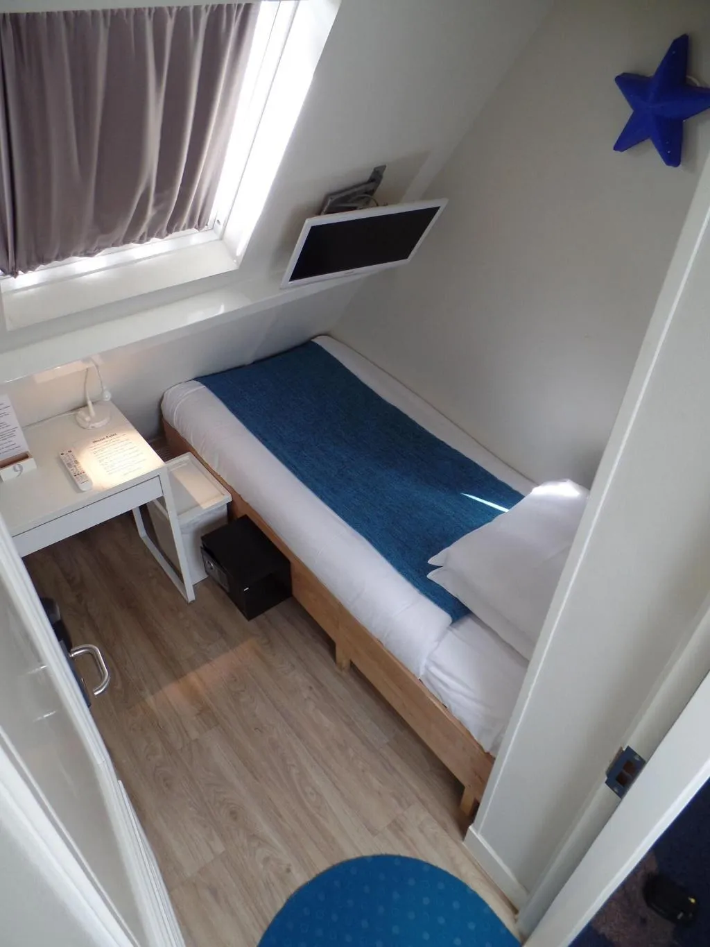 Room, Hotel Corner House, Amsterdam