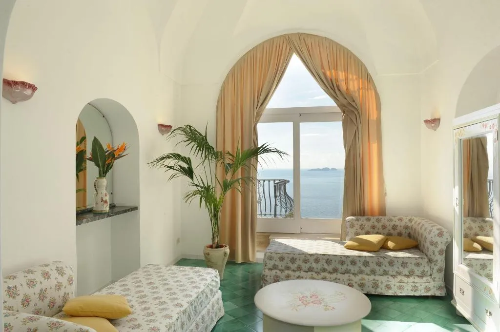 Room, Villa Rosa, Naples