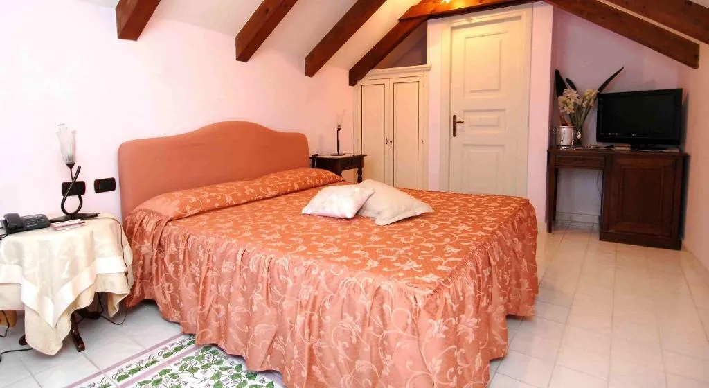 DOUBLE DELUXE Room, Hotel Villa Annalara, Naples
