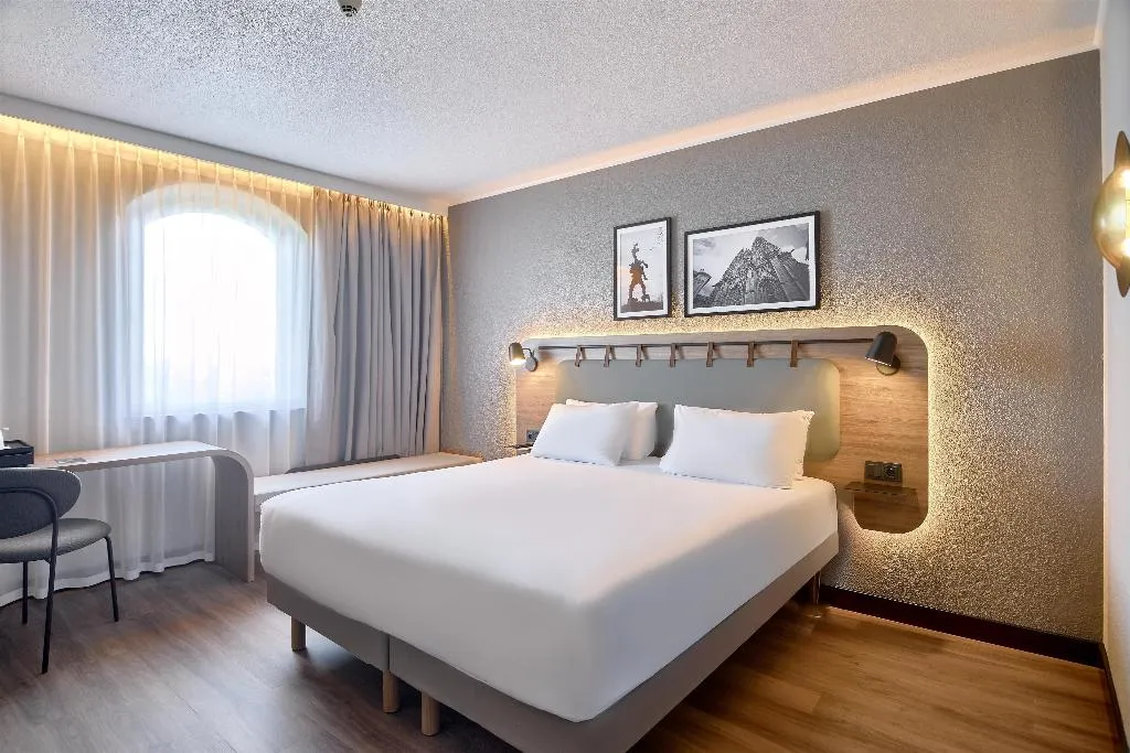 DOUBLE SUPERIOR KING BED Room, Campanile Prime Krakow Old Town, Krakow