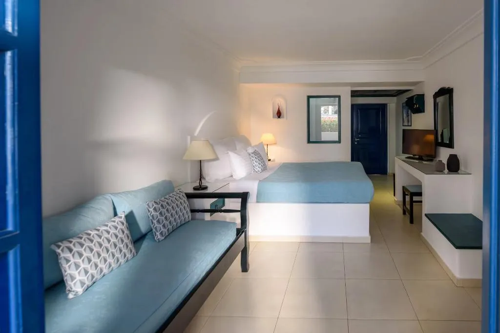 TRIPLE PROMO Room, Veggera Hotel, Santorini