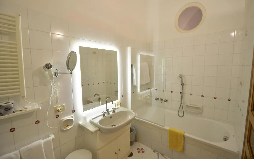 SUITE STANDARD Room, Gatto Bianco, Naples